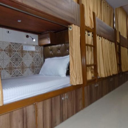 Metro Inn Dormitory Mumbai Eksteriør bilde