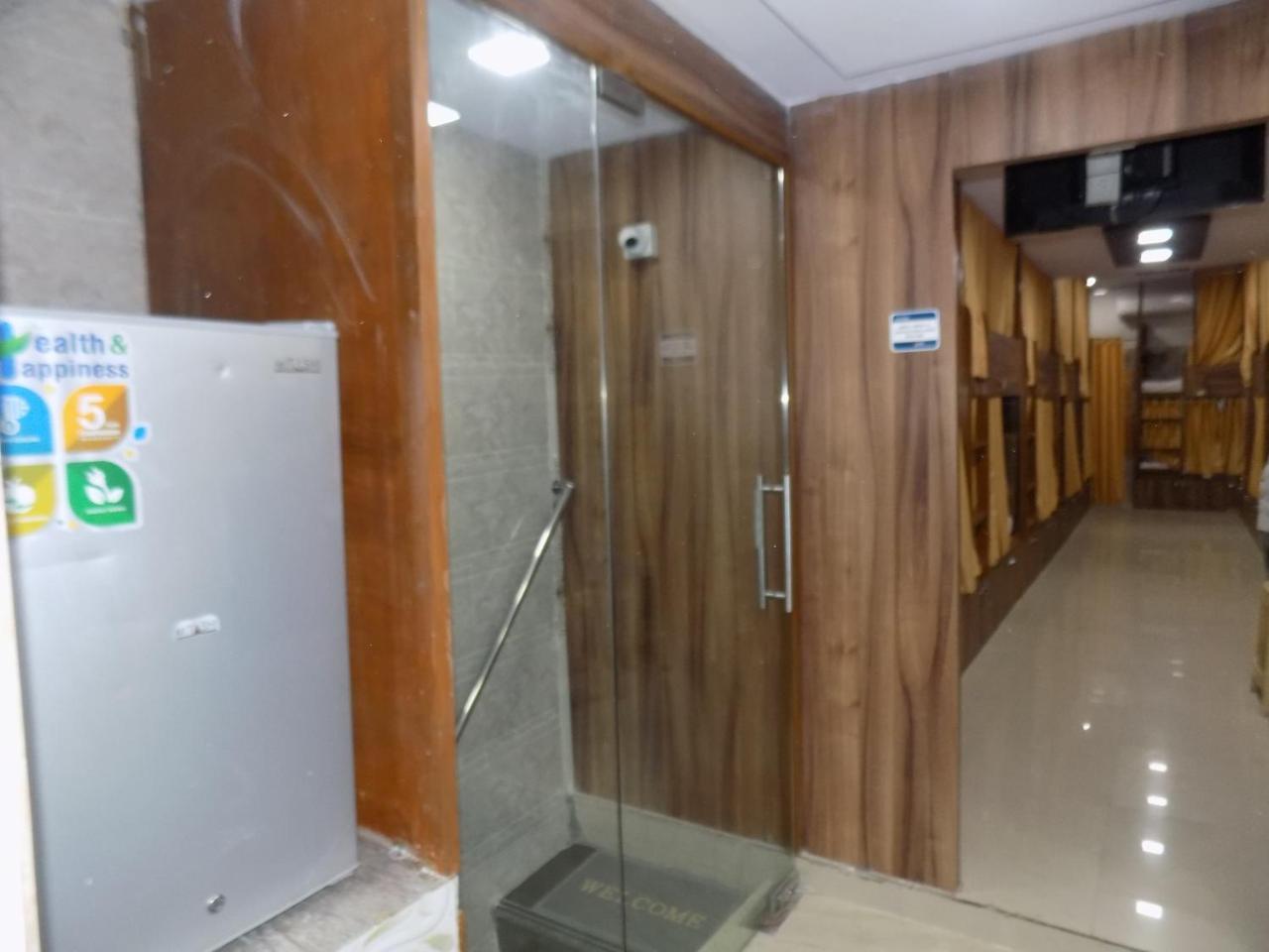 Metro Inn Dormitory Mumbai Eksteriør bilde