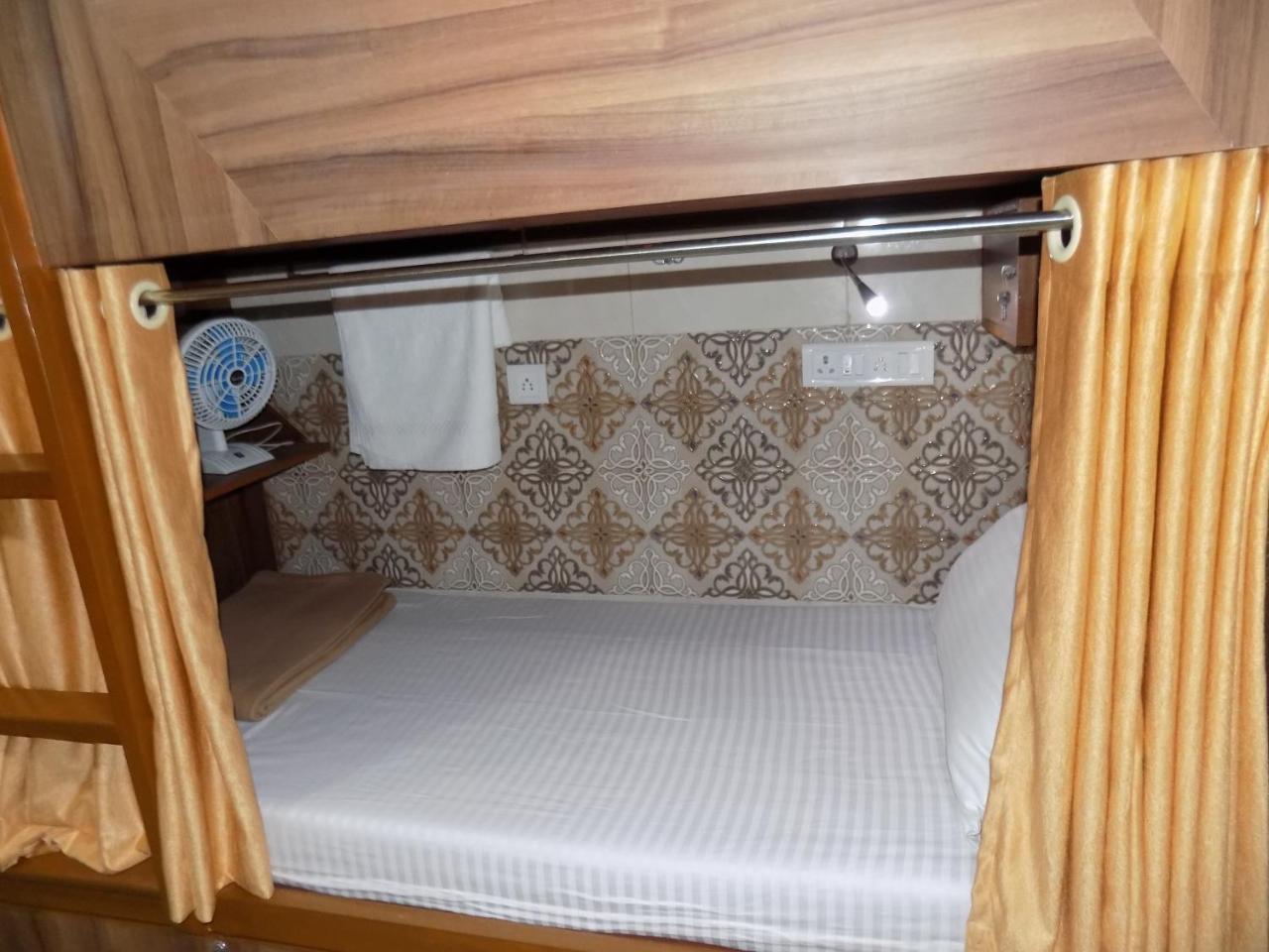 Metro Inn Dormitory Mumbai Eksteriør bilde